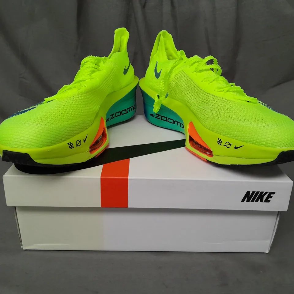 BOXED PAIR OF NIKE AIR ZOOM ALPHAFLY SHOES IN MULTICOLOUR UK SIZE 9.5