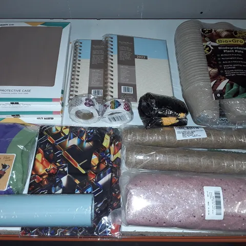 LARGE QUANTITY OF ASSORTED HOUSEHOLD ITEMS TO INCLUDE 2022 DIARIES, BIODEGRADABLE PLANT POTS AND PET BRUSHES