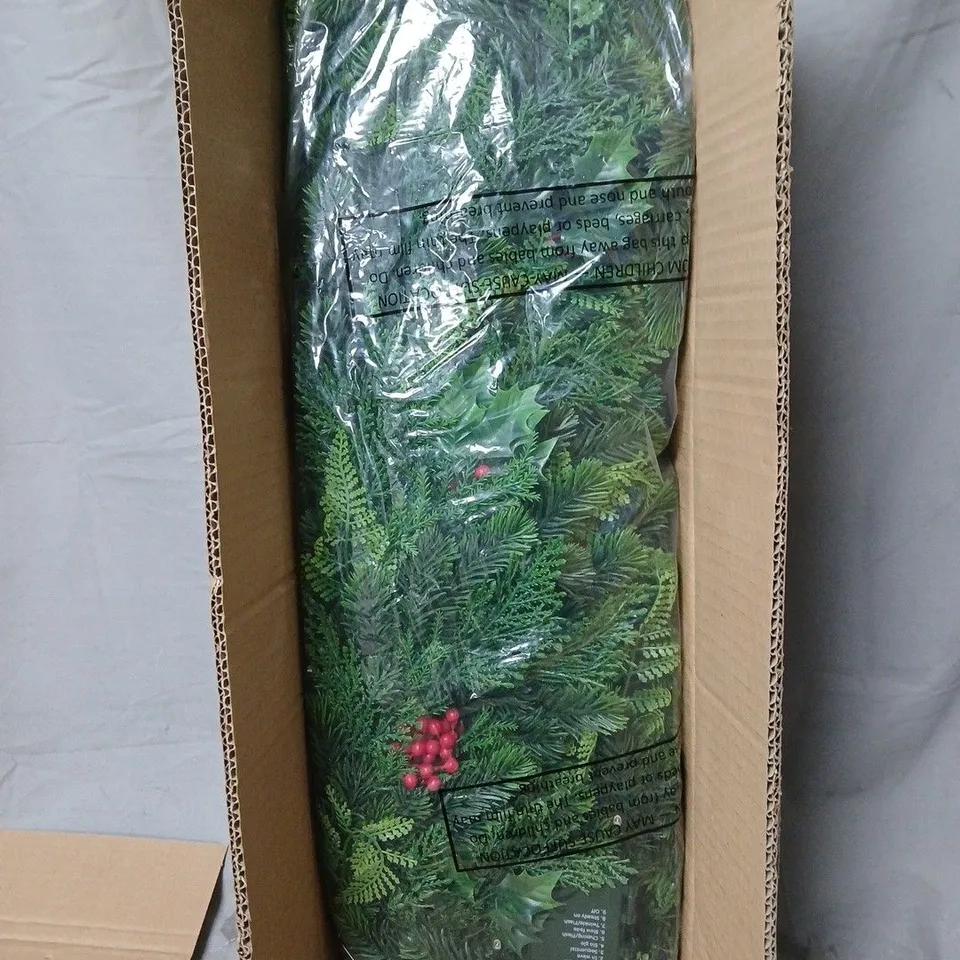 DRESS YOUR DOOR PRE LIT DECOR