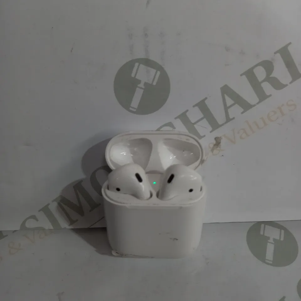 APPLE AIR PODS GEN 1