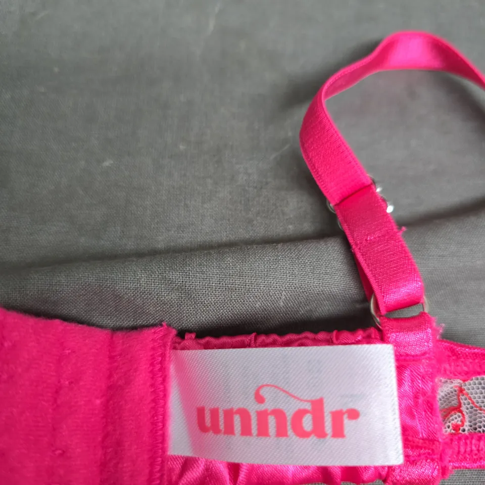 UNDR PINK LACE BRA – SIZE M (WOMEN’S LINGERIE)