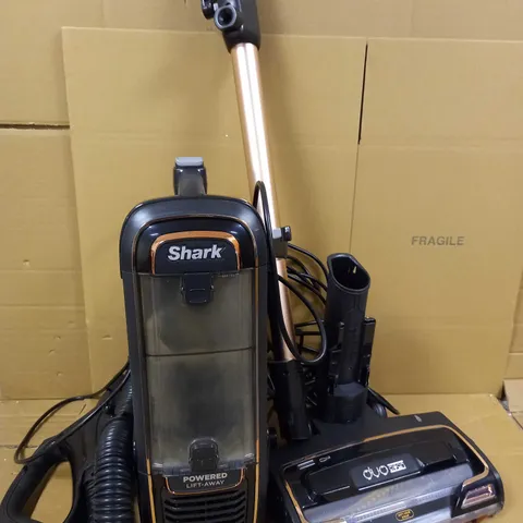 SHARK DUO CLEAN POWERED LIFT AWAY CORDED VACUUM AZ950UKT