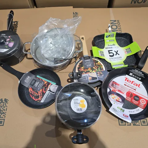 APPROXIMATELY 10 ASSORTED KITCHEN APPLIANCES TO INCLUDE STOCKPOT, SAUCEPOT, AND FRYING PANS ETC.
