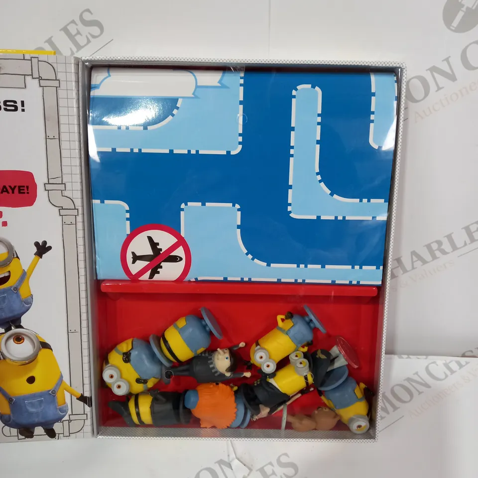 APPROXIMATELY 5 BRAND NEW RISE OF GRU MY BUSY BOOKS WITH PLAY MAT AND FIGURES