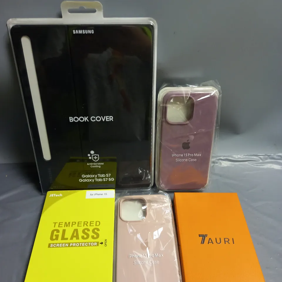 LOT OF APPROXIMATELY 20 MOBILE PHONE AND TABLET COVERS AND SCREEN PROTECTORS FOR SAMSUNG AND IPHONE ETC