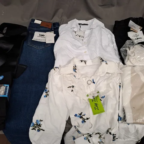 LARGE QUANTITY OF ASSORTED CLOTHING ITEMS TO INCLUDE ZARA, BOUX AVENUE AND LVD EXPRESS