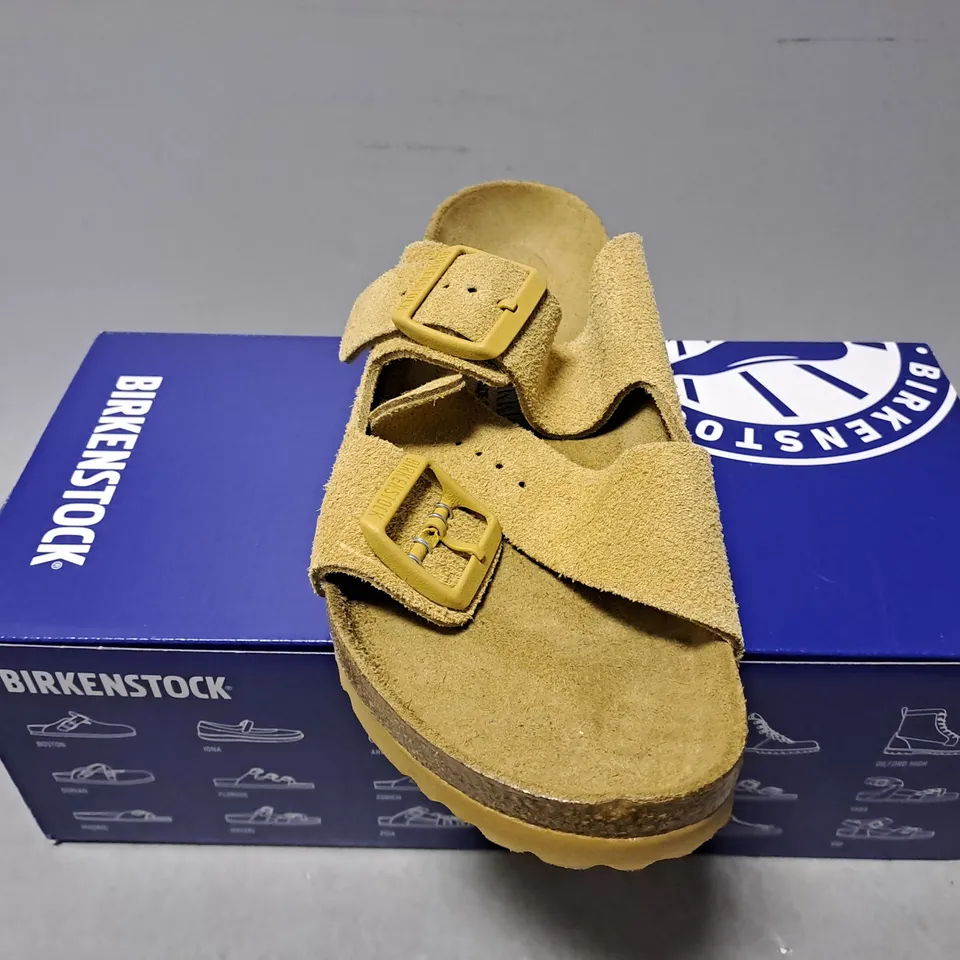 BOXED BIRKENSTOCK ARIZONA BS LATTE CREAM - UK 4.5