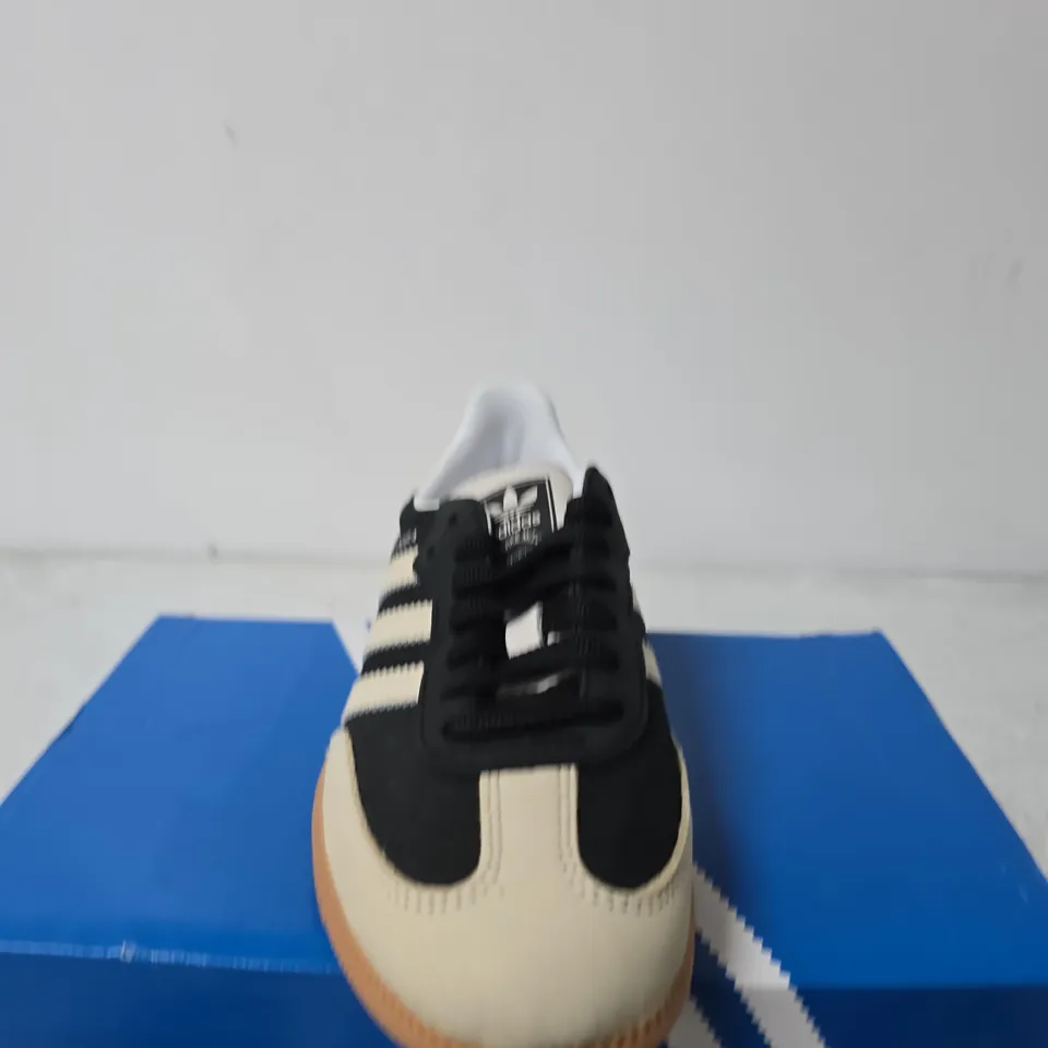 BOXED PAIR OF ADIDAS SAMBA OG W WOMEN'S TRAINERS – UK SIZE 4