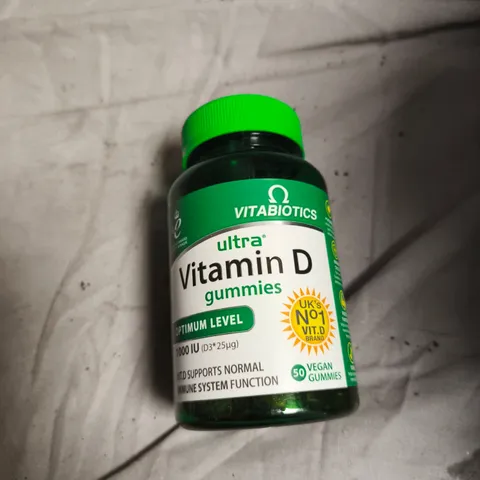 BOX OF APPROXIMATELY 12 ASSORTED VITAMINS AND SUPPLEMENTS INCLUDING WOMENS HEALTH FOOD SUPPLEMENT AND  VITABIOTICS VITAMEN D 