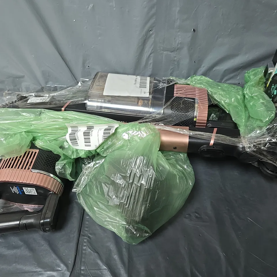 SHARK STRATOS CORDLESS STICK VACUUM - COLLECTION ONLY