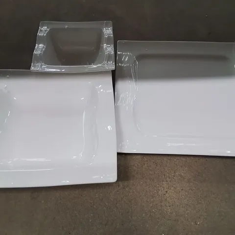 BOXED 28 PIECE PORCELAIN CHINA DINNERWARE SET SERVICE FOR 6