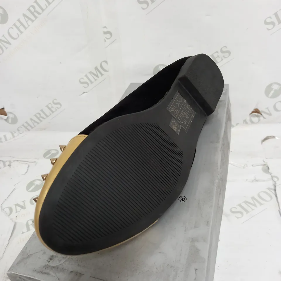 BOXED CASANDRA BLACK & GOLD SPIKED SHOES - SIZE 5