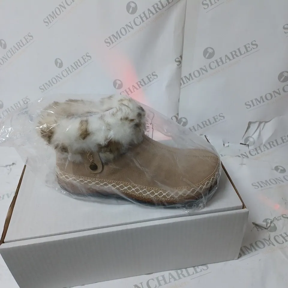 BOXED PAIR OF EARTH ORIGINS EMMALYN BEIGE BOOTIES - SIZE 5