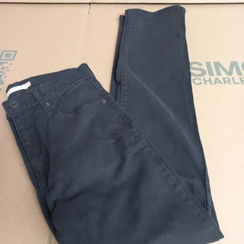LEVI BLACK DENIM JEANS SIZE 28