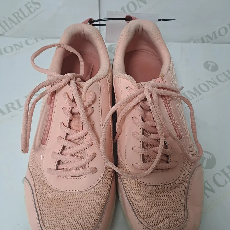 VIO AGIL TRAINERS PINK SIZE 5