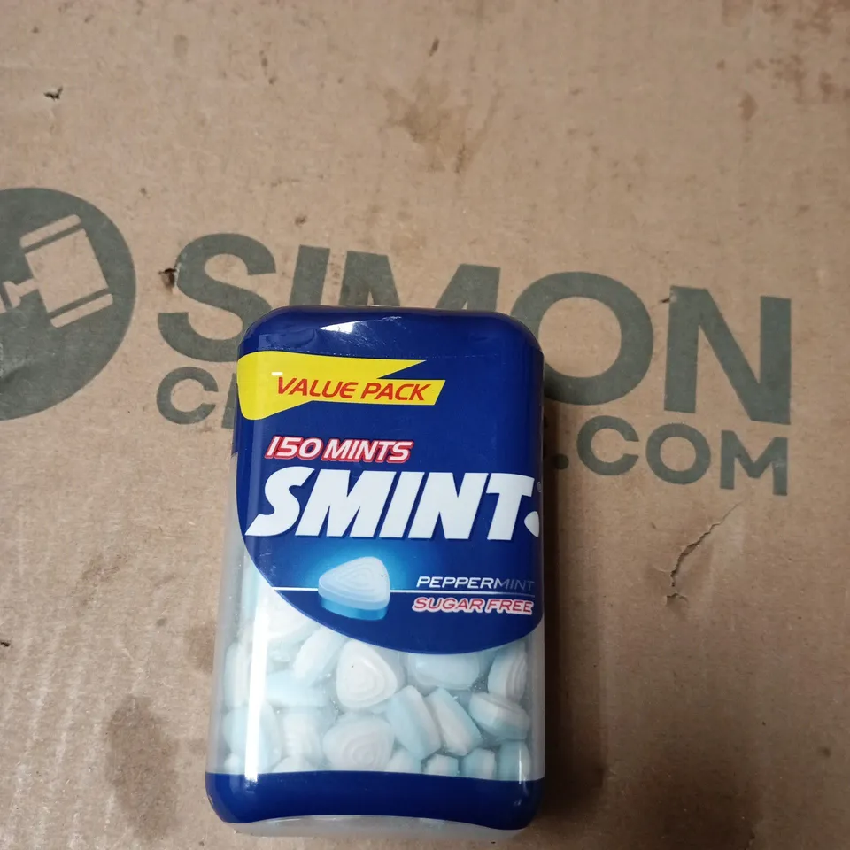 APPROXIMATELY 9 ASSORTED FOOD AND DRINK ITEMS INCLUDING HIGHGROVE SHORTBREAD BREAD , SMINTS AND ROBINSONS ORANGE & PINEAPPLE 