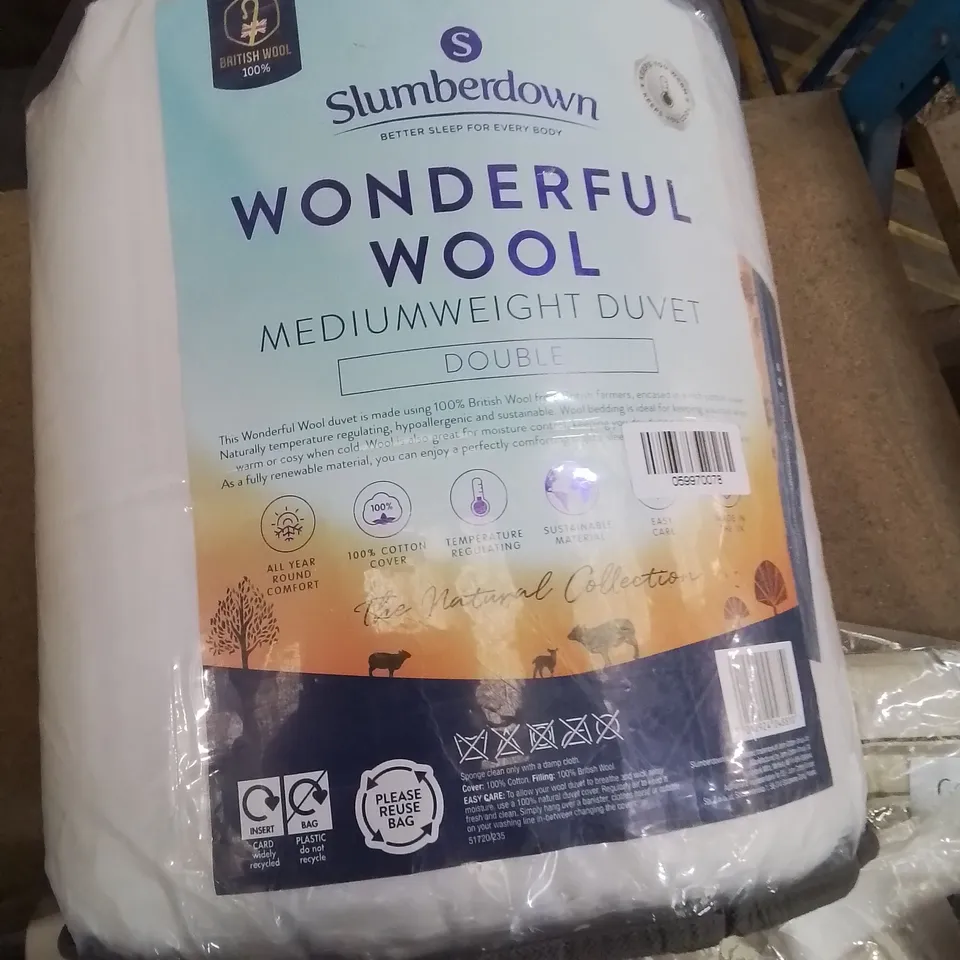 A SELECTION OF APPROXIMATELY 10X QUALITY DESIGNER CURTAINS BEDDING AND A CONSOLE TABLE IN PINK