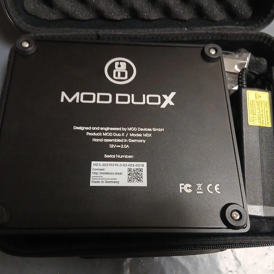 MOD DEVICES DUO X DESKTOP GUITAR EFFECTS MULTI-EFFECT AUDIO PROCESSOR – BOXED WITH POWER SUPPLY & CARRY CASE