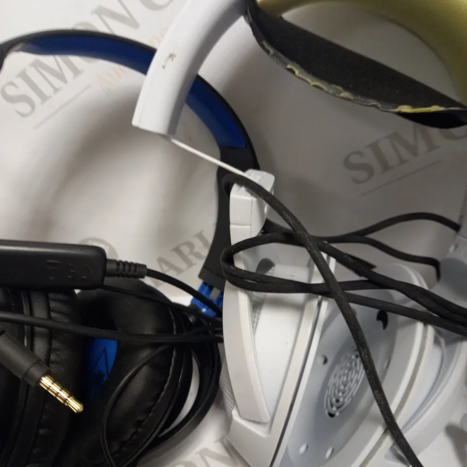 BOX OF 6 ASSORTED WIRED GAMING HEADSETS TO INCLUDE TURTLE BEACH & PDP GAMING