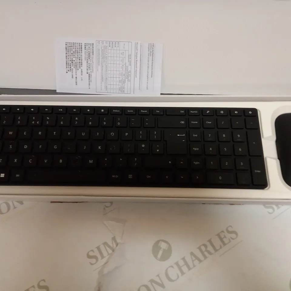 MICROSOFT DESIGNER BLUETOOTH KEYBOARD AND MOUSE
