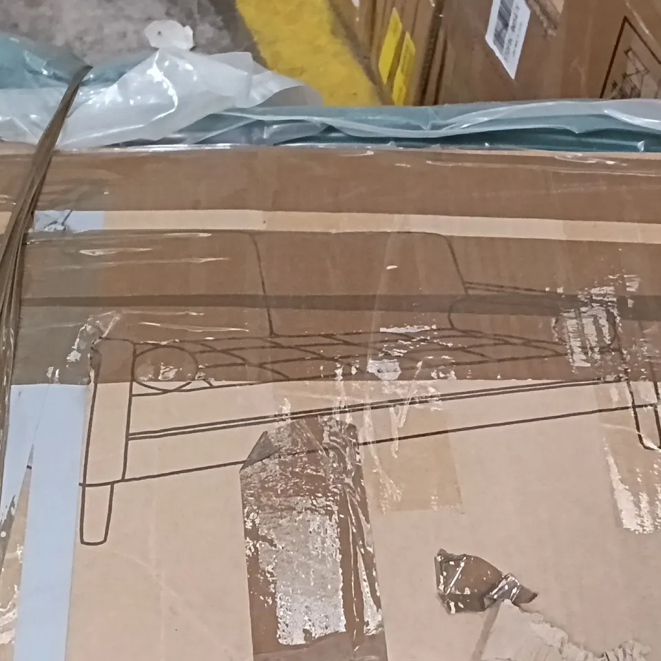 BOXED SOFA - GREEN (1 BOX)