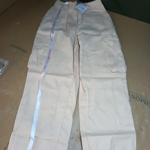 MISGUIDED SAND COLOURED BASIC CARGOS SIZE XS 