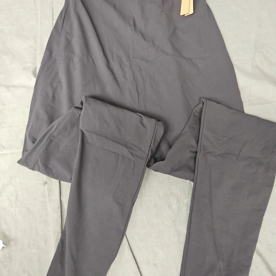 SKINS FITS EVERYBODY MATERNITY LEGGINGS IN ONYX - M