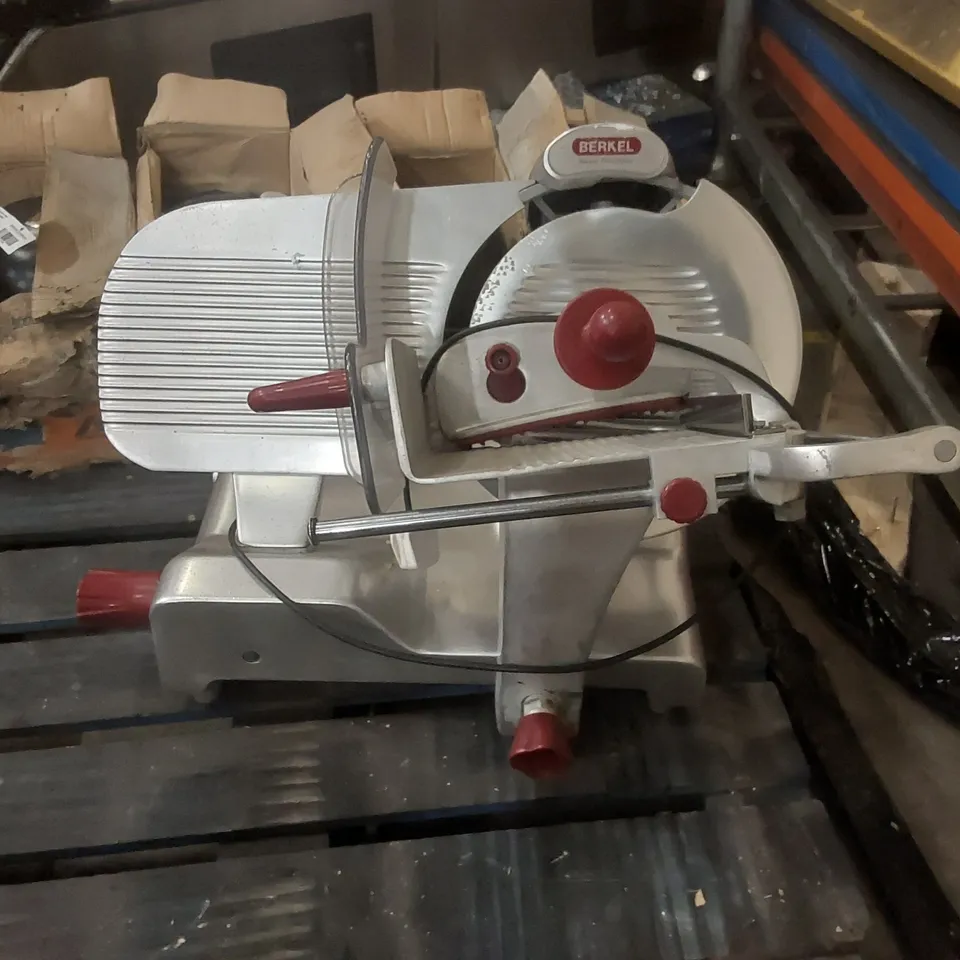 BERKEL PROFESSIONAL MEAT SLICER