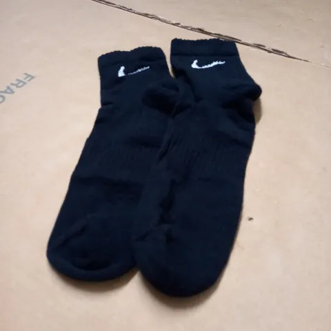 IN THE STYLE OF BLACK NIKE SOCKS 