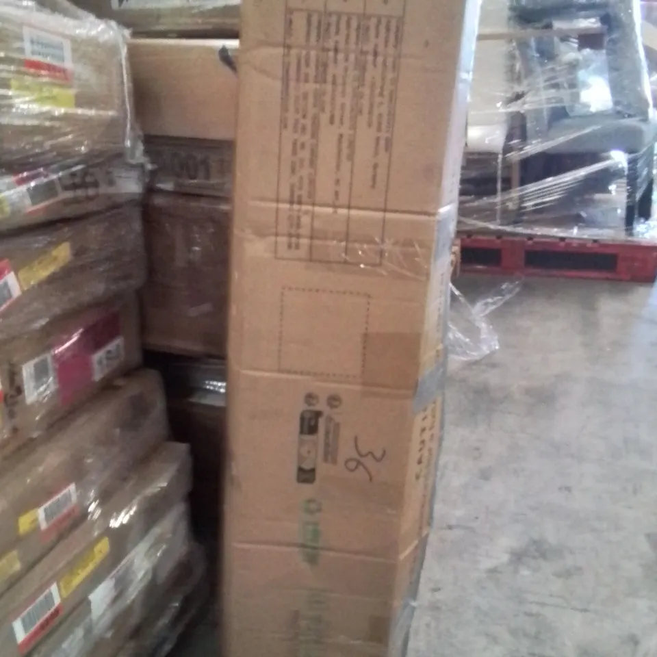 BOXED 7.5FT ARTIFICIAL PINE CHRISTMAS TREE