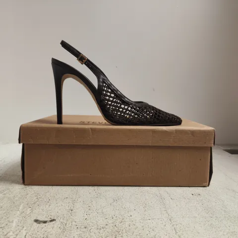 BOXED PAIR OF STEVE MADDEN POINTED TOE STILETTO HEELS IN CHOCOLATE SIZE UK 7.5