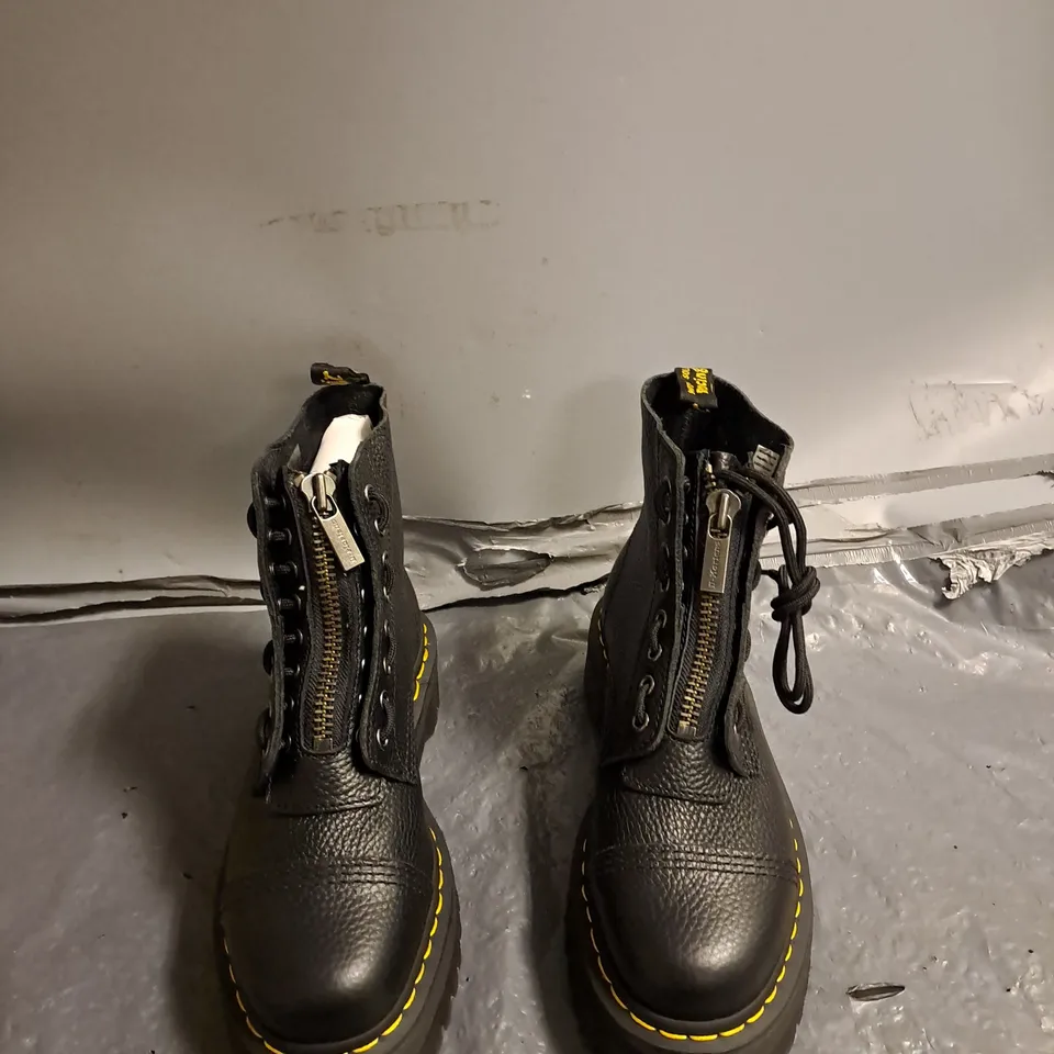 UNBOXED PAIR OF DR MARTENS BLACK ZIP UP BOOTS UK 6.5 