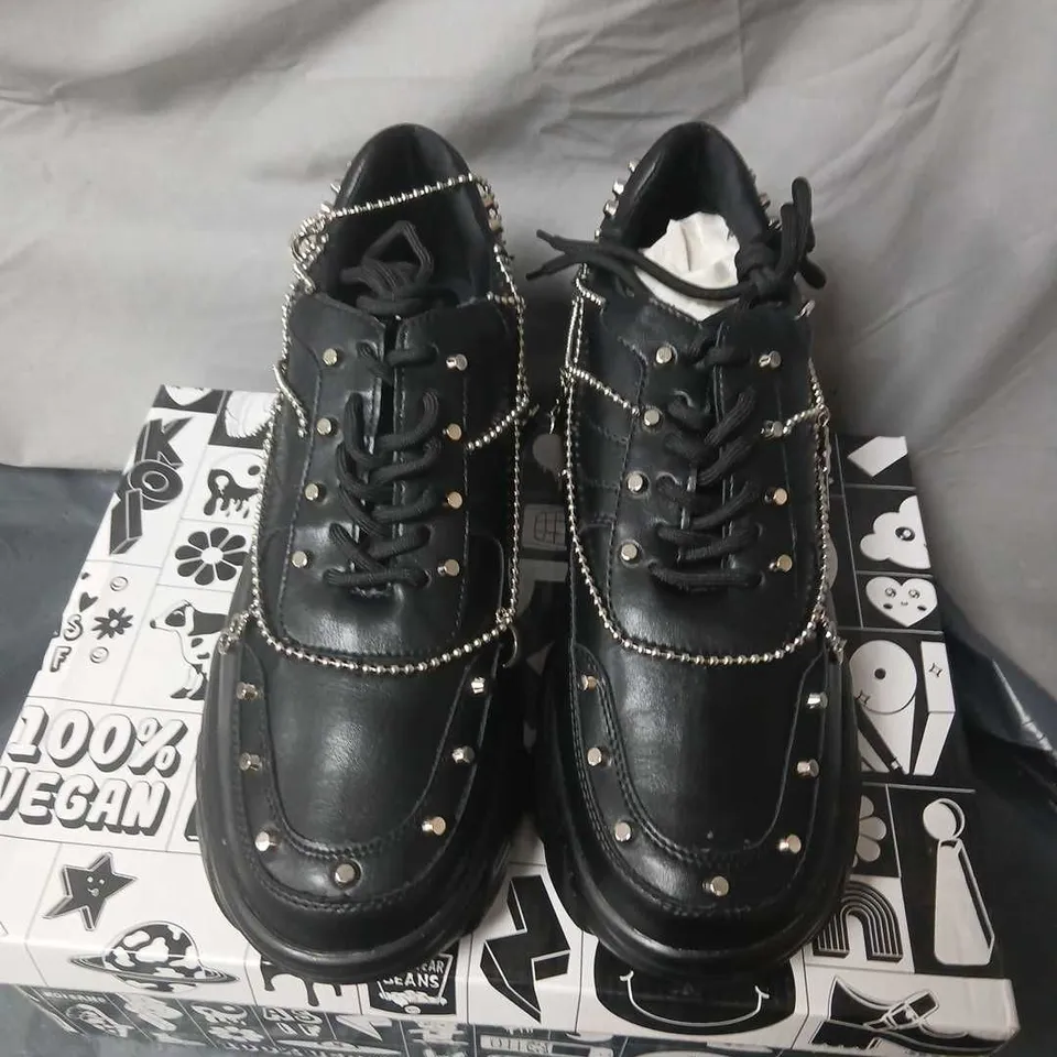 KOI JINX MEN'S MYSTIC CHARM TRAINERS – BLACK, UK SIZE 7