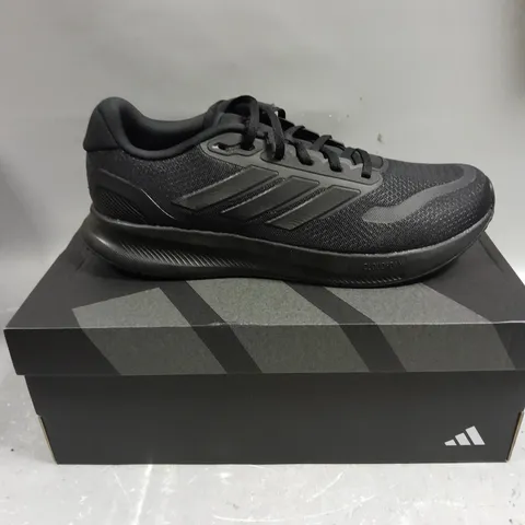 BOXED PAIR OF ADIDAS RUNFALCON 5 TRAINERS IN BLACK - 9