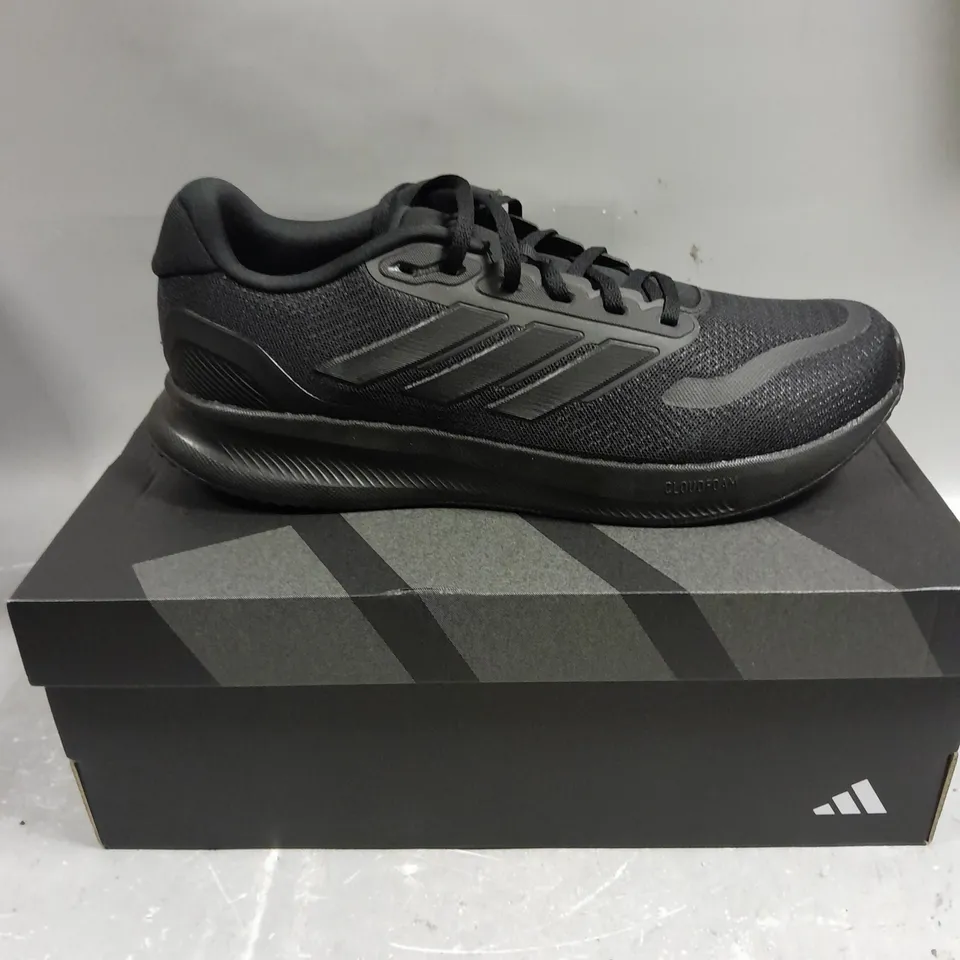 BOXED PAIR OF ADIDAS RUNFALCON 5 TRAINERS IN BLACK - 9