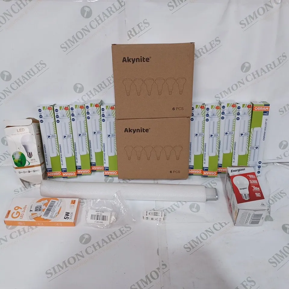 LOT TO CONTAIN APPROX. 18 X ASSORTED BULBS & LIGHTING PRODUCTS, BRAND & SPECIFICATIONS WILL VARY