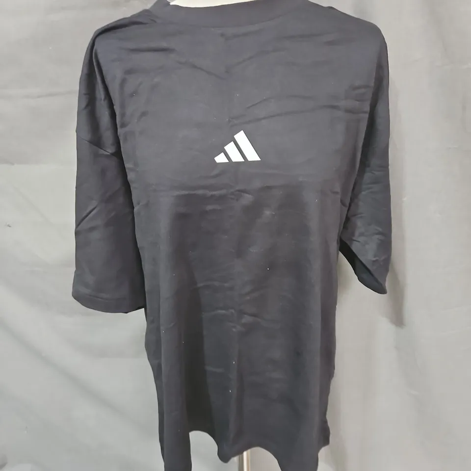 ADIDAS LOGO TEE IN BLACK SIZE L