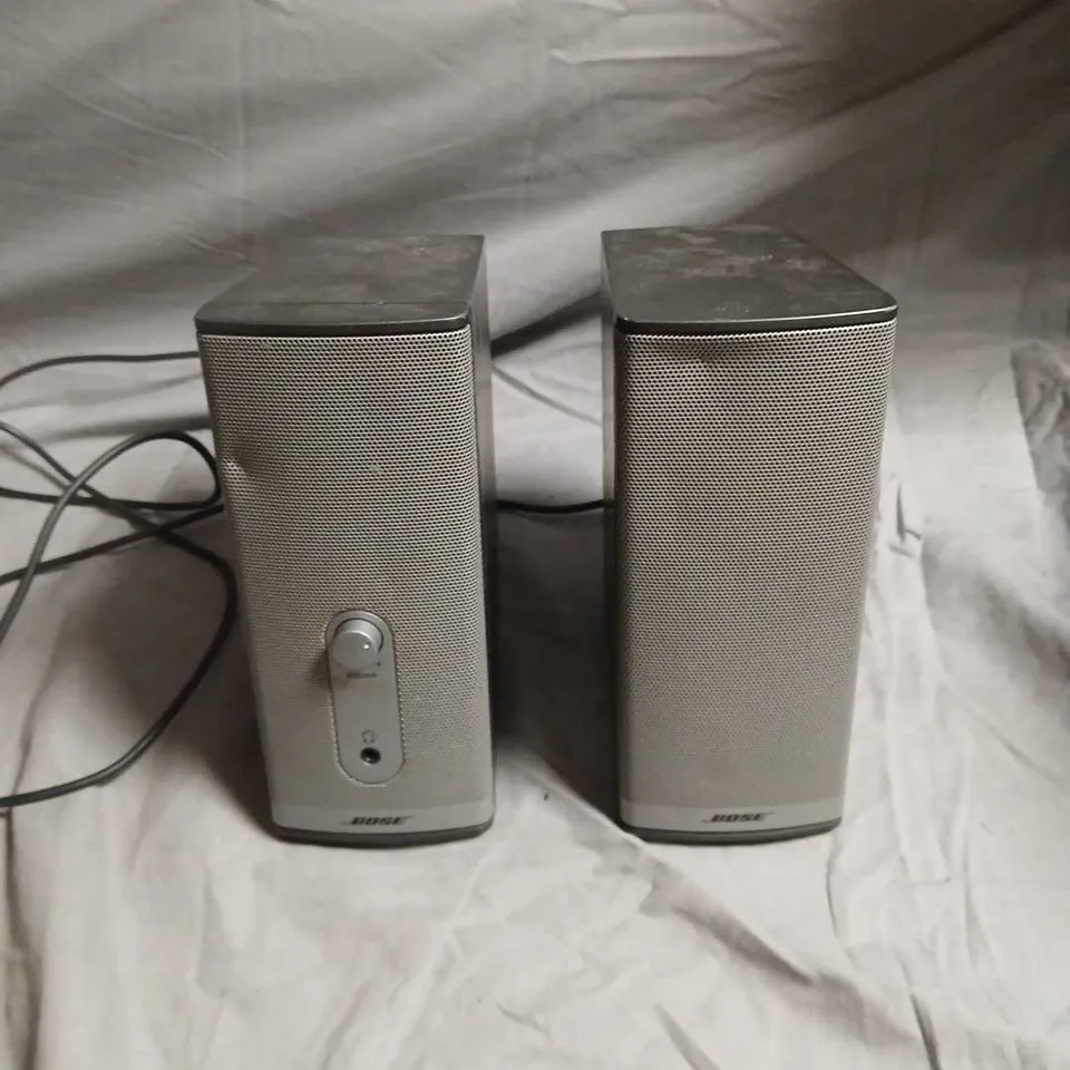BOSE COMPANION 2 SERIES II MULTIMEDIA SPEAKER SYSTEM-SMALL DENTS TO BOTH SPEAKERS 