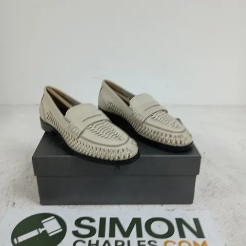 BRONX ZUR-II LEATHER LOAFER BEIGE SIZE 5