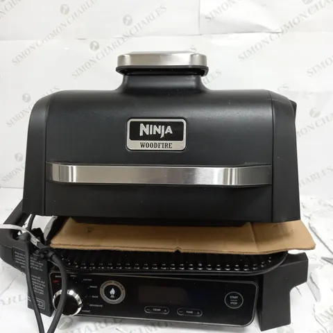 BOXED NINJA WOODFIRE ELECTRIC BBQ GRILL & SMOKER OG701UKQ