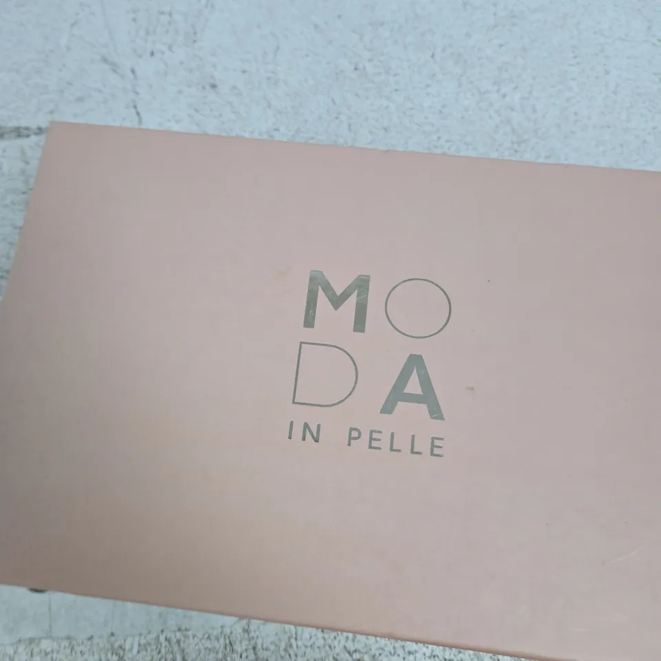 MODA IN PELLE ESSANA BROWN SUEDE CHAIN & TASSEL DETAIL MOCCASIN LOAFERS – UK 6