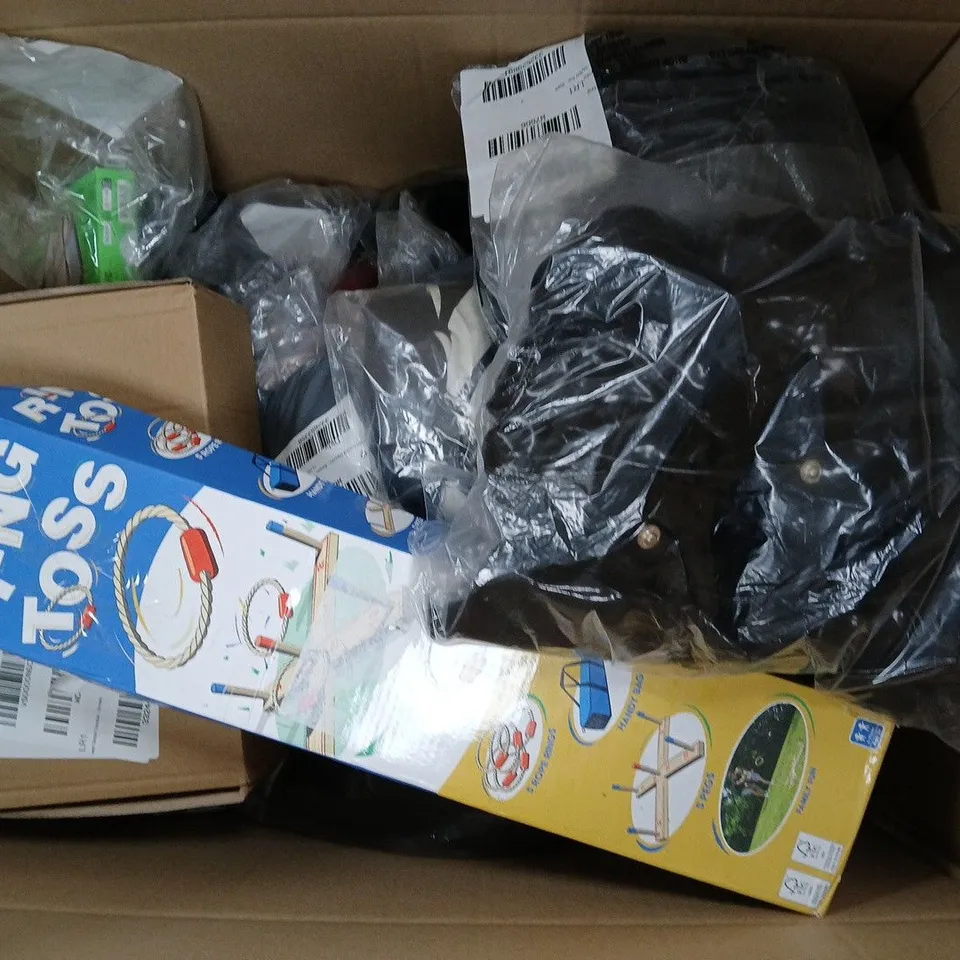 APPROXIMATELY 20 ASSORTED ITEMS TO INCLUDE RING TOSS, HOODED RAINCOAT, BELKIN USB-C 4-IN-1 ADAPTER, ETC
