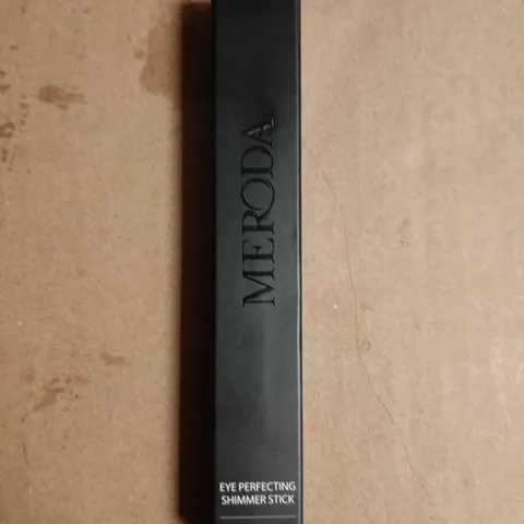 MERODA EYE PERFECTING SHIMMER STICK – 1.3G CHAMPAGNE