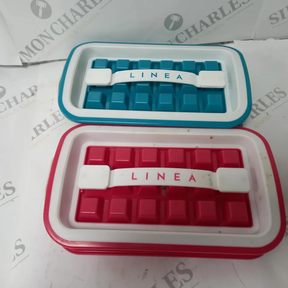 2 LINEA ICE CUBE TRAYS IN BLUE/RED