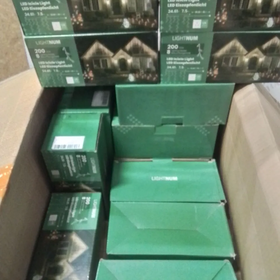 LARGE BOX CONTAINING VARIOUS ASSORTED LIGHT BULBS ECT.