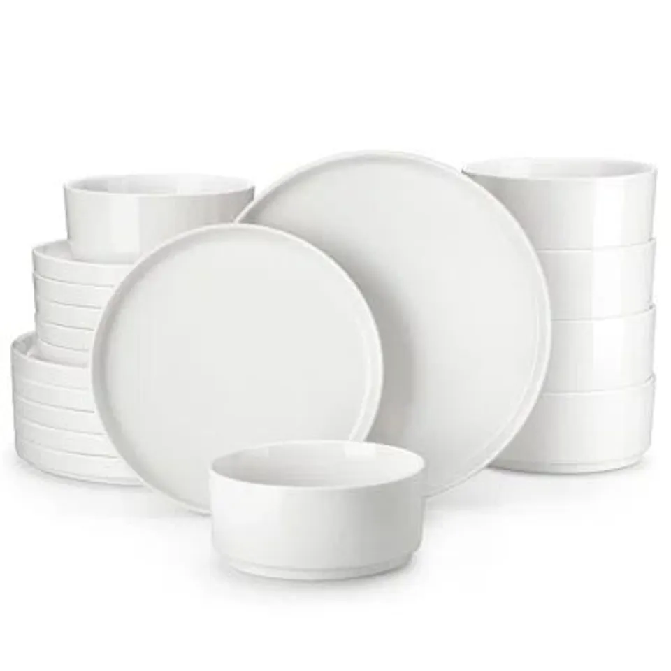 BOXED 18 PIECE PORCELAIN CHINA DINNERWARE SET - SERVICE FOR 6 