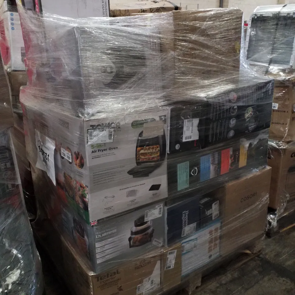 PALLET OF APPROXIMATELY 37 UNPROCESSED RAW RETURN HOUSEHOLD AND ELECTRICAL GOODS TO INCLUDE;