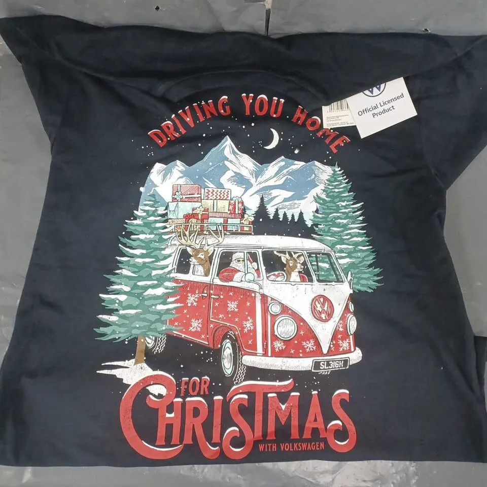 VOLKSWAGEN CHRISTMAS T-SHIRT IN BLACK SIZE LARGE