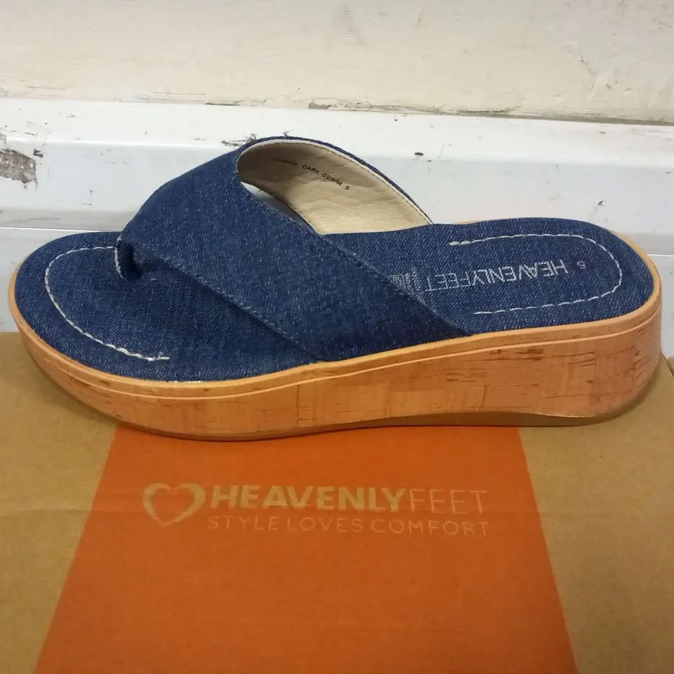 BOXED HEAVENLY FEET QUEENIE DARK DENIM SIZE 5