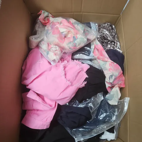 LARGE BOX OF APPROXIMATELY 20 ASSORTED CLOTHING ITEMS IN VARIOUS SIZES, STYLES AND COLOURS